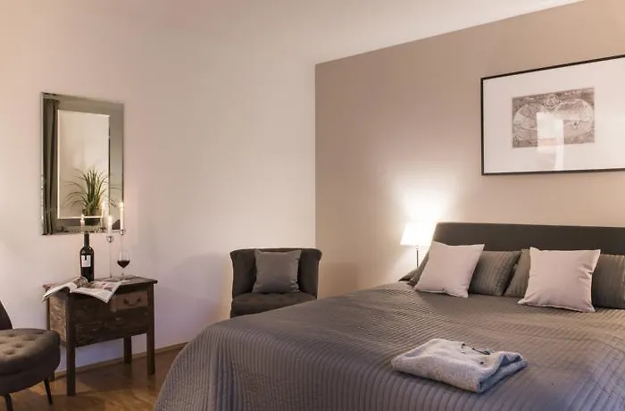 Parkside House Aparthotel 4*