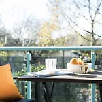 מלון דירות Parkside House 4*