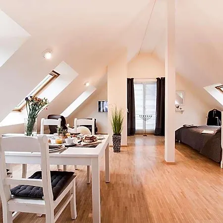 Parkside House מלון דירות 4*