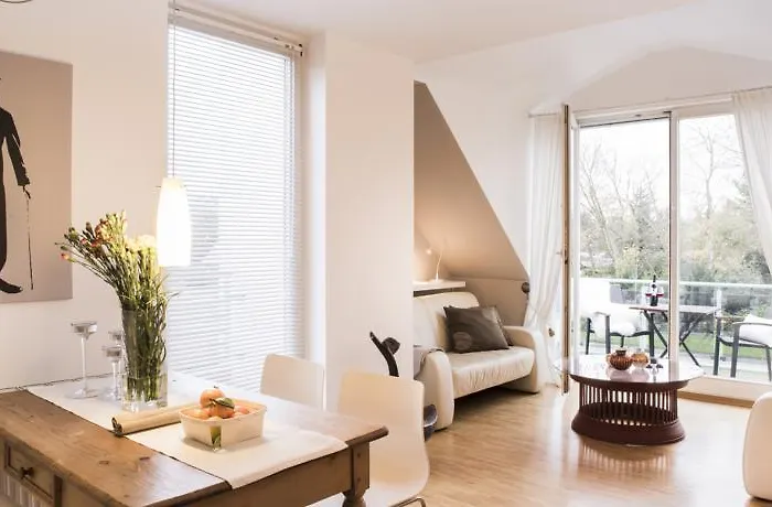 Parkside House 4*
