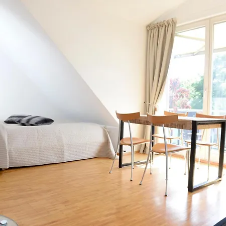 Parkside House Aparthotel 4*