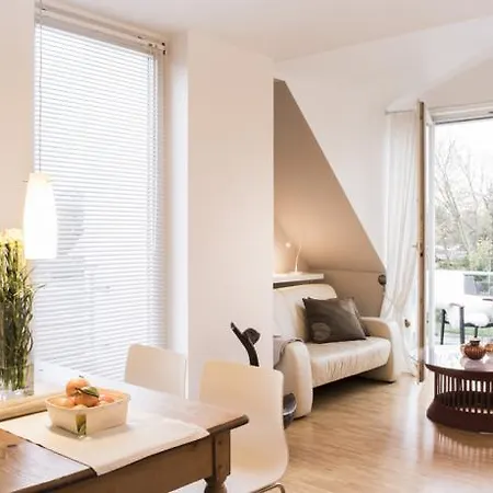 Parkside House 4*
