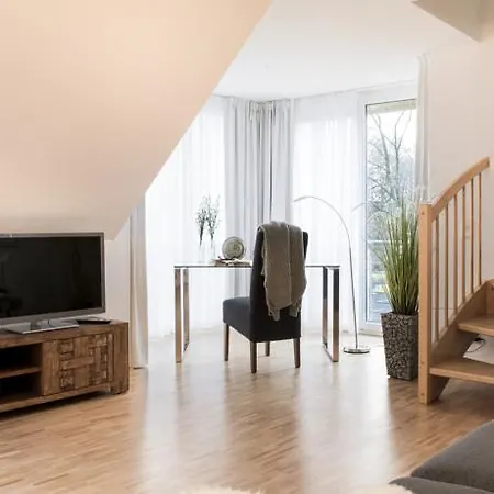 Parkside House 4*