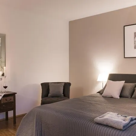 Parkside House Aparthotel 4*