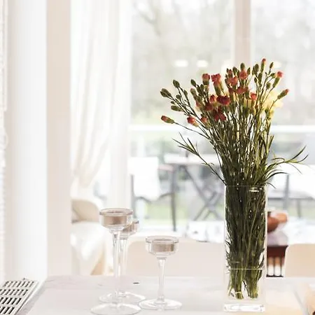 Hotel apartamentowy Parkside House